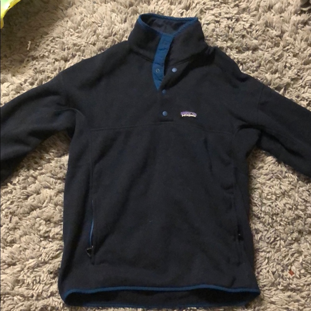 Patagonia pullover size medium